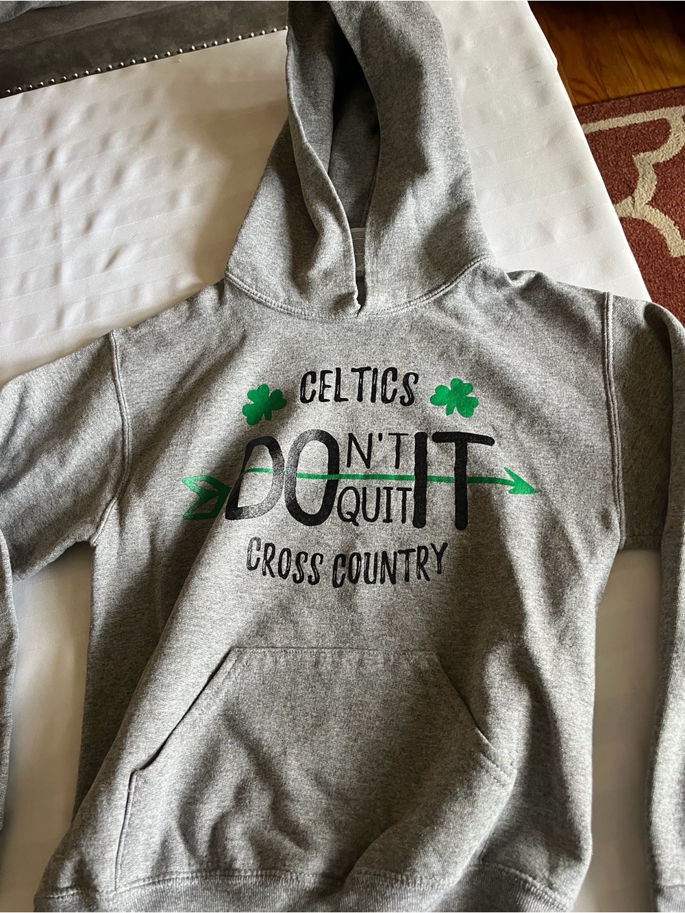 Youth medium hoodie excellent condition